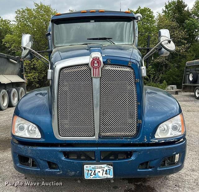 Image of Kenworth T600 equipment image 1