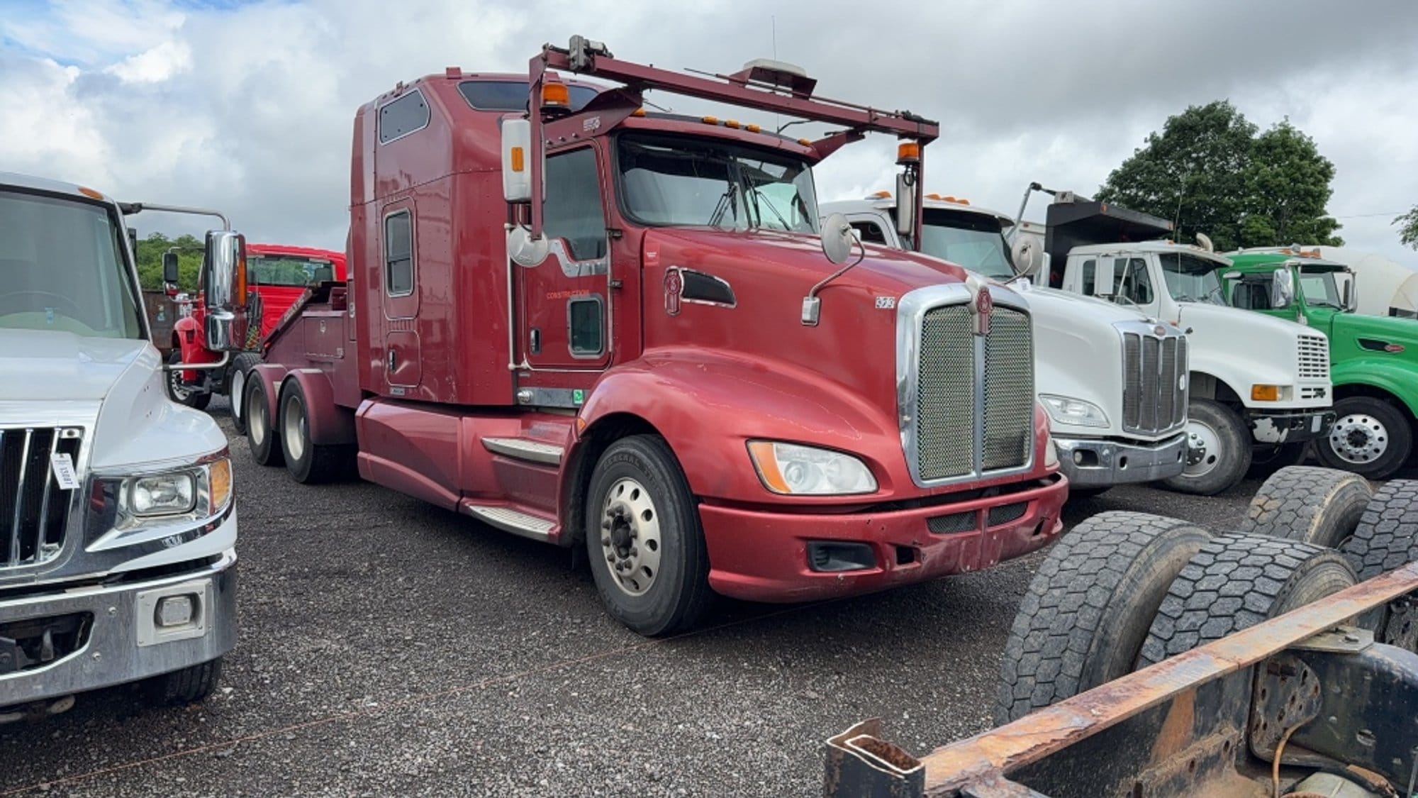 2014 Kenworth T660 Equipment Image0