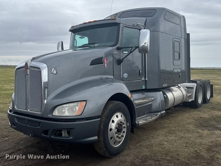 2014 Kenworth T660 Equipment Image0