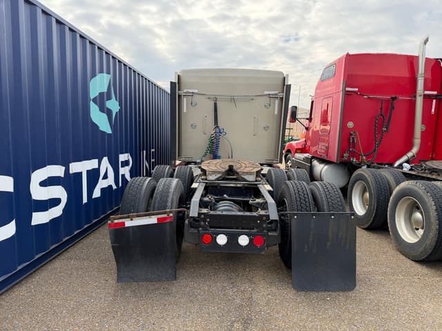 Image of Kenworth T660 equipment image 4