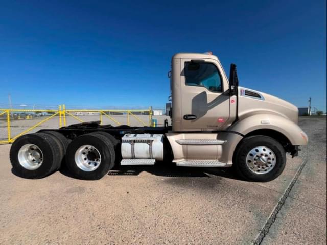 Image of Kenworth T680 equipment image 2