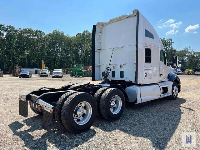 Image of Kenworth T680 equipment image 3