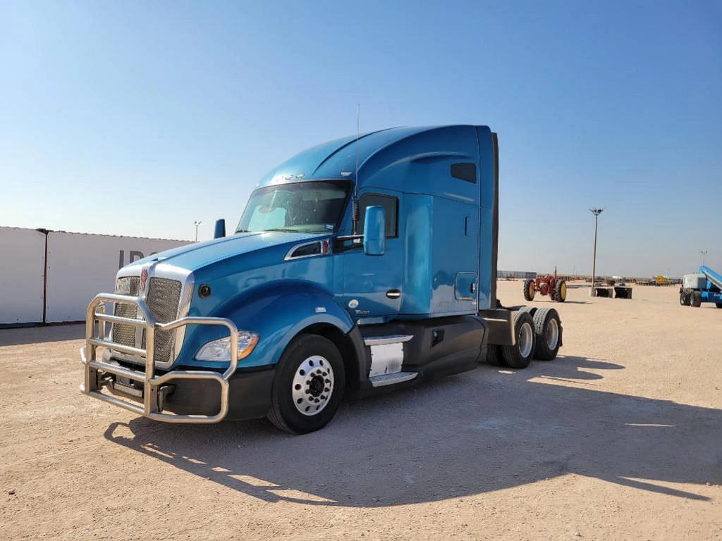 Image of Kenworth T680 Primary image