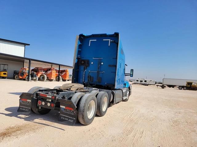 Image of Kenworth T680 equipment image 4