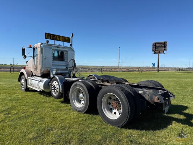 Image of Kenworth T800 equipment image 2