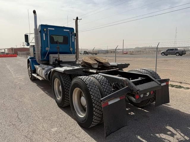 Image of Kenworth T800 equipment image 2