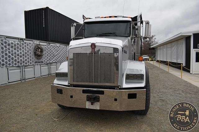 Image of Kenworth T800 equipment image 2