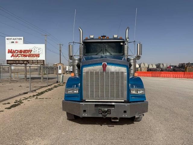 Image of Kenworth T800 equipment image 1