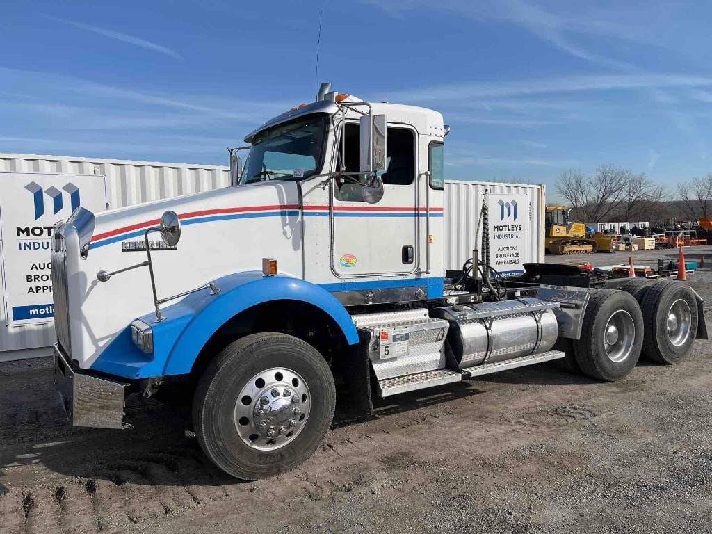 Main image Kenworth T800