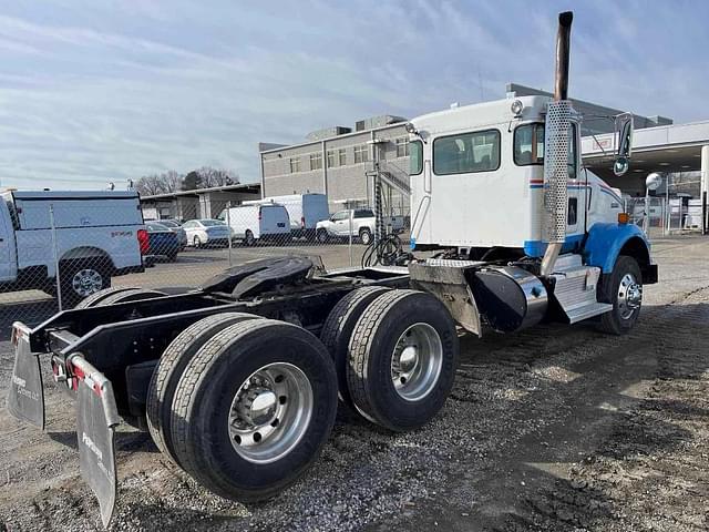 Image of Kenworth T800 equipment image 2