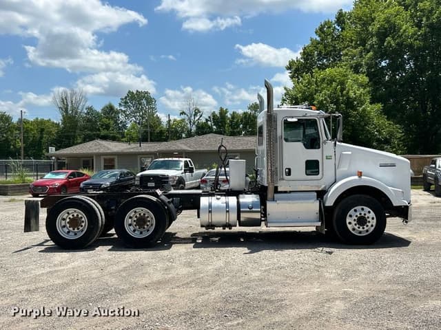 Image of Kenworth T800 equipment image 3