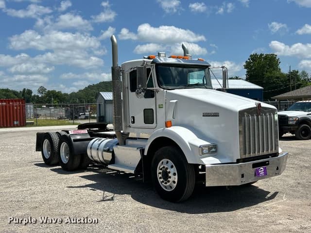 Image of Kenworth T800 equipment image 2