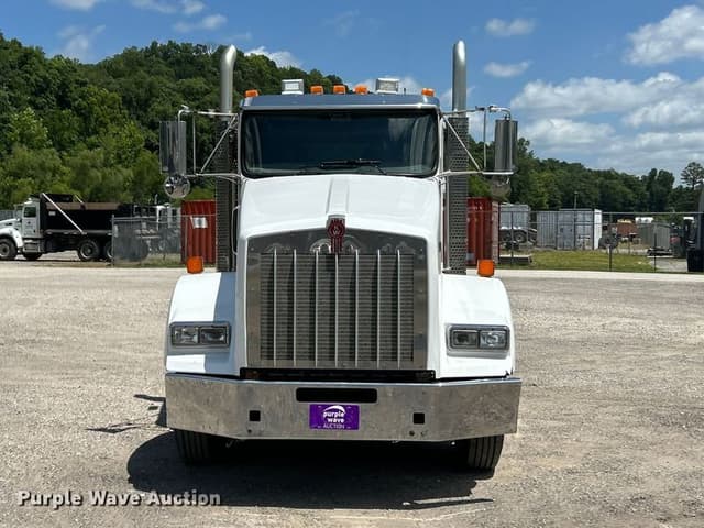 Image of Kenworth T800 equipment image 1