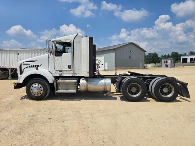 Image of Kenworth T800 equipment image 1