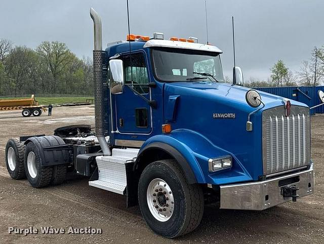 Image of Kenworth T800 equipment image 2