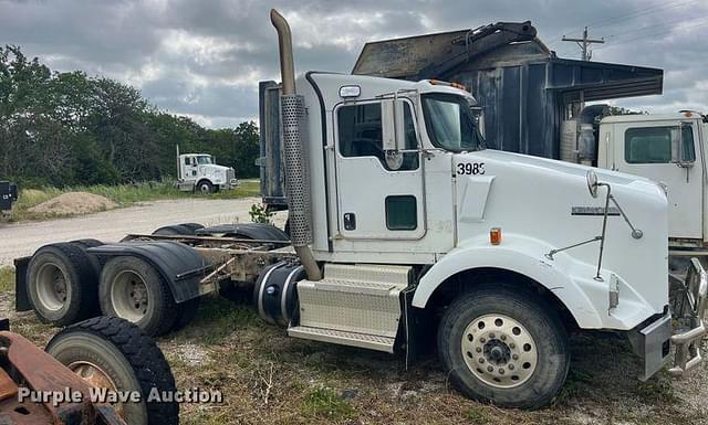 Image of Kenworth T800 equipment image 3