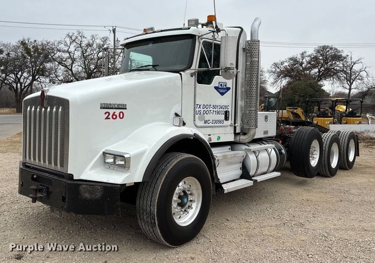 2014 Kenworth T800 Equipment Image0