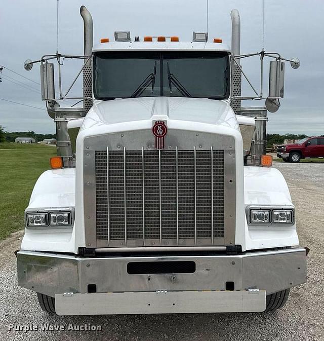 Image of Kenworth T800 equipment image 1
