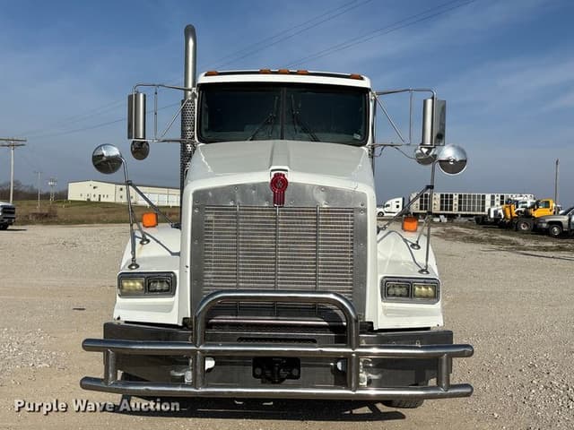 Image of Kenworth T800 equipment image 1