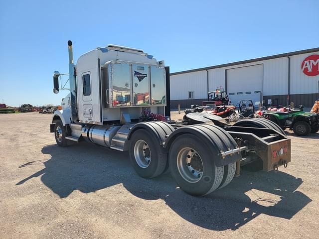 Image of Kenworth T800 equipment image 3