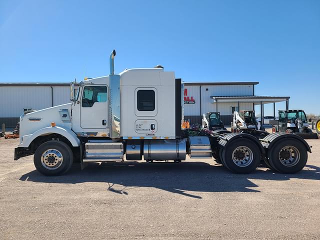 Image of Kenworth T800 equipment image 4