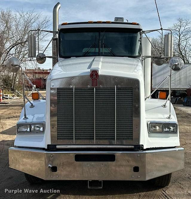 Image of Kenworth T800 equipment image 1