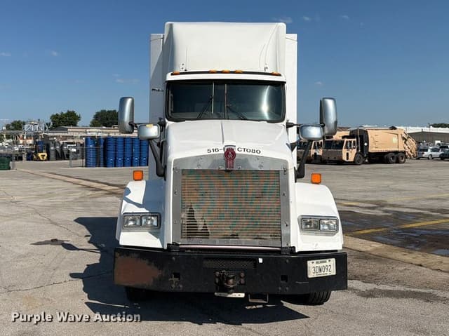 Image of Kenworth T800 equipment image 1