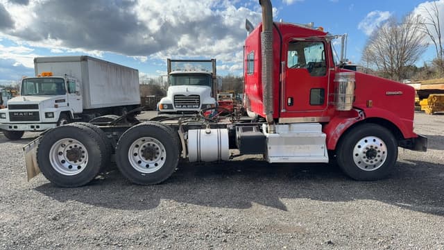 Image of Kenworth T800 equipment image 3