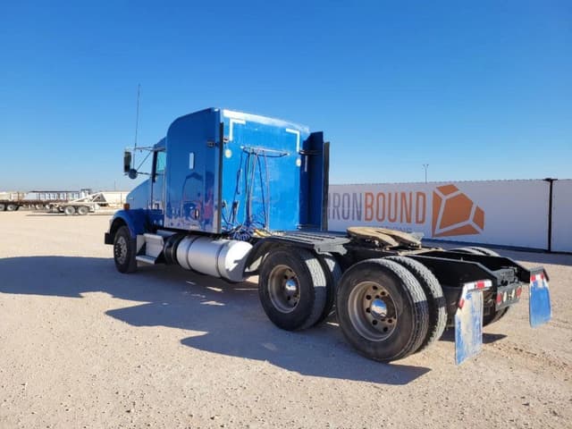 Image of Kenworth T800 equipment image 2