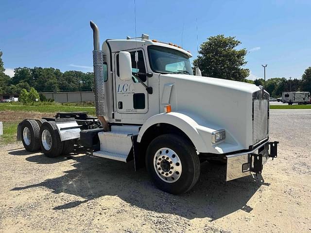 Image of Kenworth T800 equipment image 1