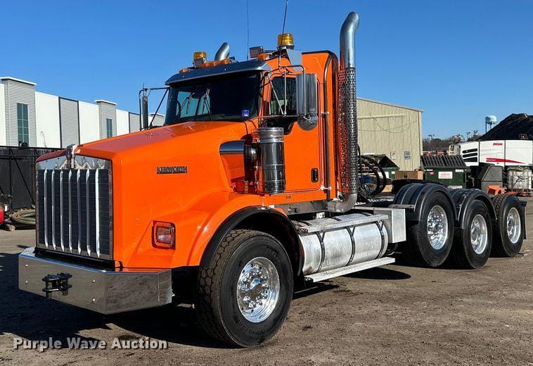 Main image Kenworth T800