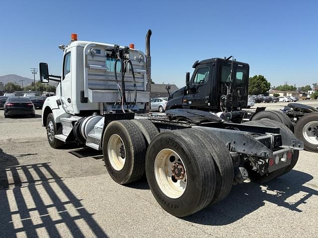 Image of Kenworth T880 equipment image 3