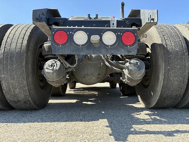 Image of Kenworth T880 equipment image 4