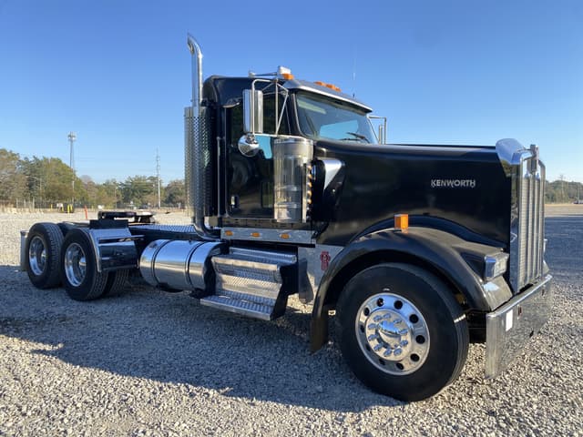 Image of Kenworth W900 equipment image 3