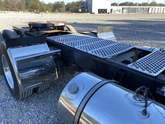 Image of Kenworth W900 equipment image 4