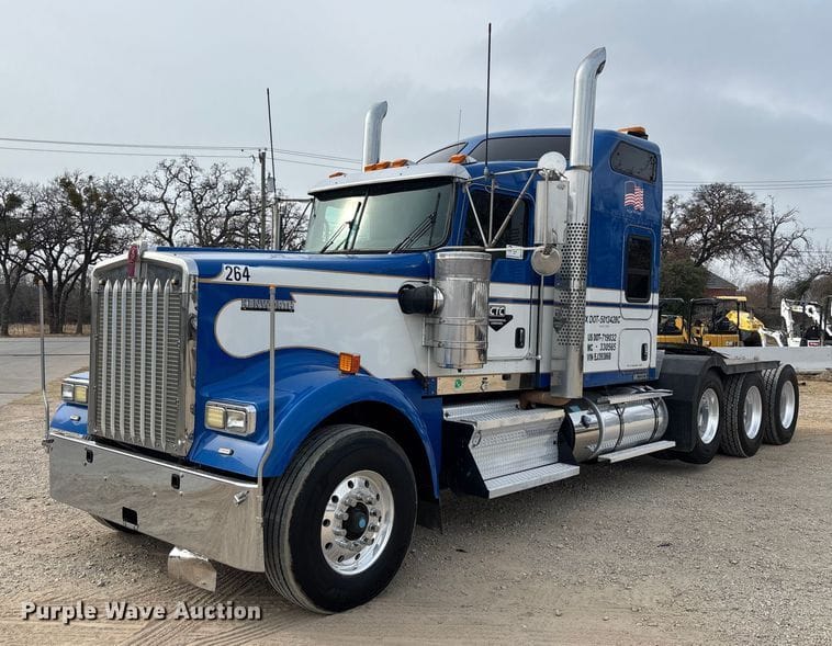 2014 Kenworth W900 Equipment Image0