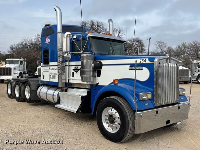 Image of Kenworth W900 equipment image 2