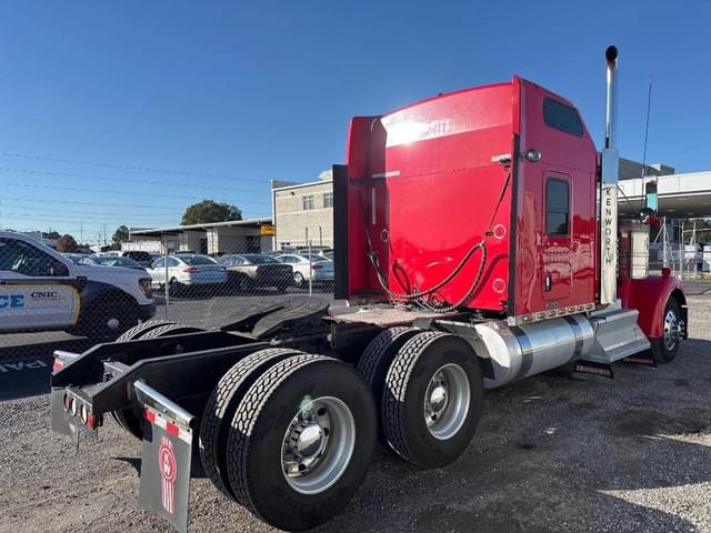 Image of Kenworth W900 equipment image 3