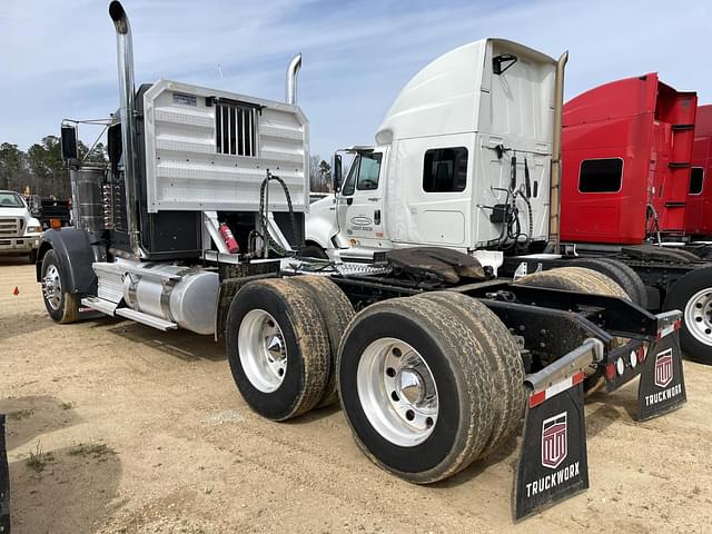 Image of Kenworth W900L equipment image 1