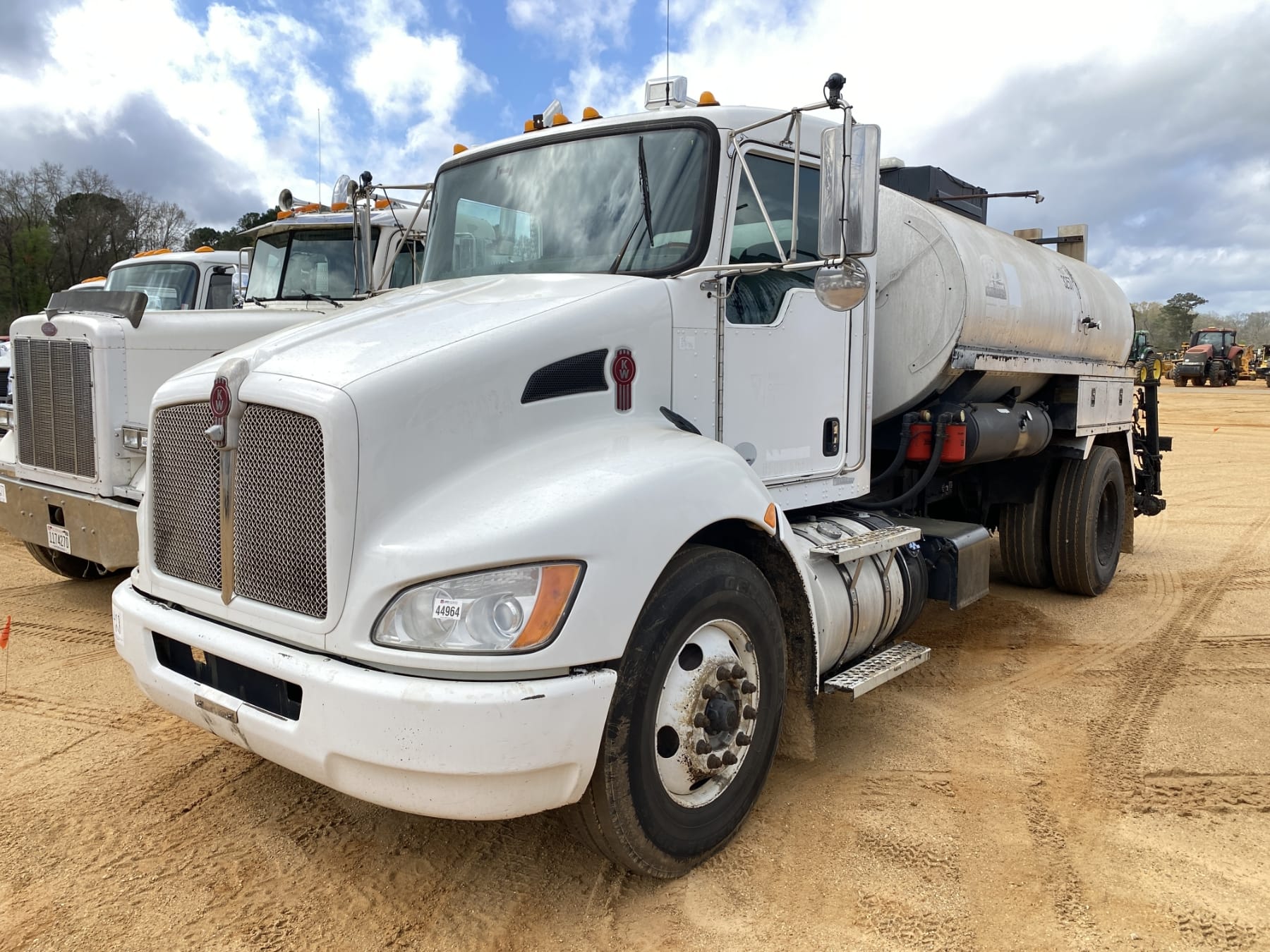 2014 Kenworth T370 Equipment Image0