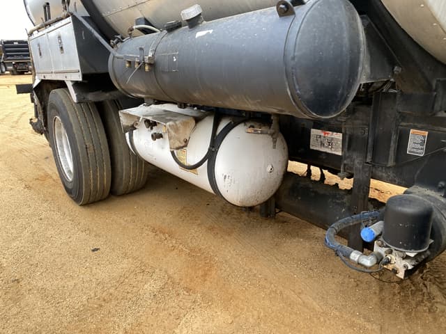 Image of Kenworth T370 equipment image 4