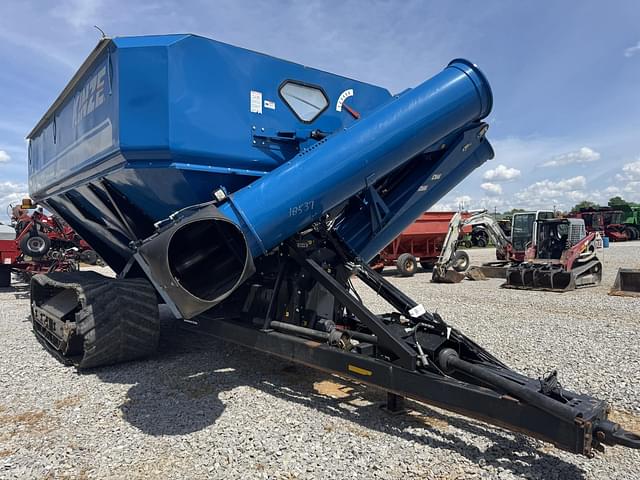 Image of Kinze 1100 equipment image 2