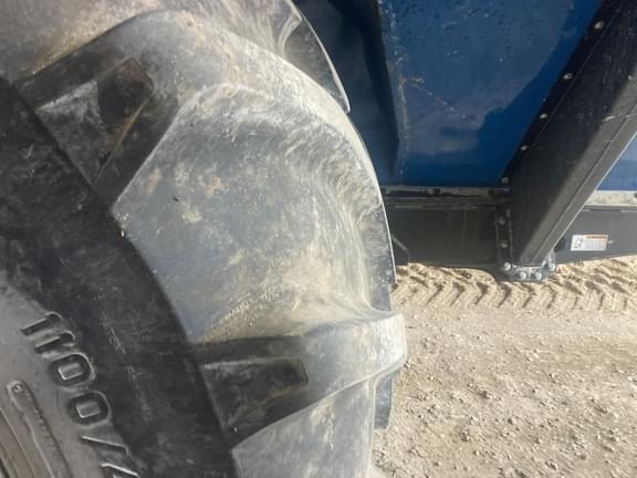 Image of Kinze 1100 equipment image 2