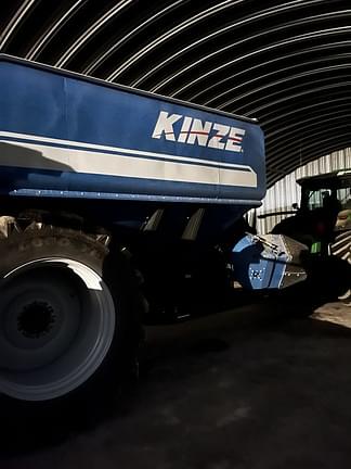 Image of Kinze 1100 Primary Image