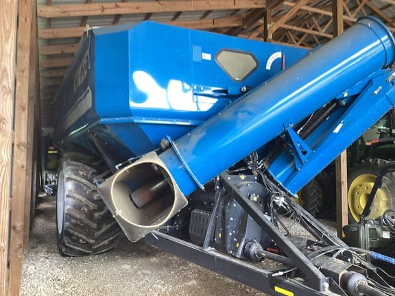 2014 Kinze 1100 Equipment Image0