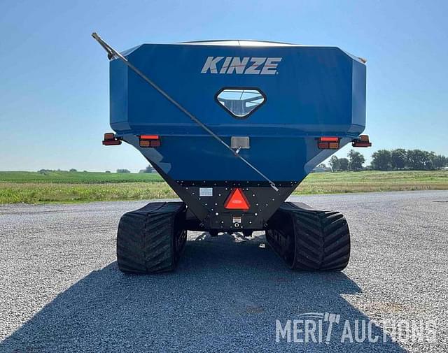 Image of Kinze 1100 equipment image 3