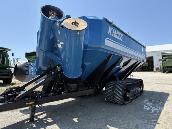 Image of Kinze 1300 Primary image