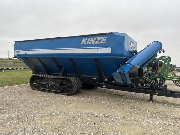 2014 Kinze 1500 Equipment Image0