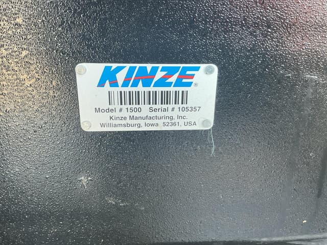 Image of Kinze 1500 equipment image 1