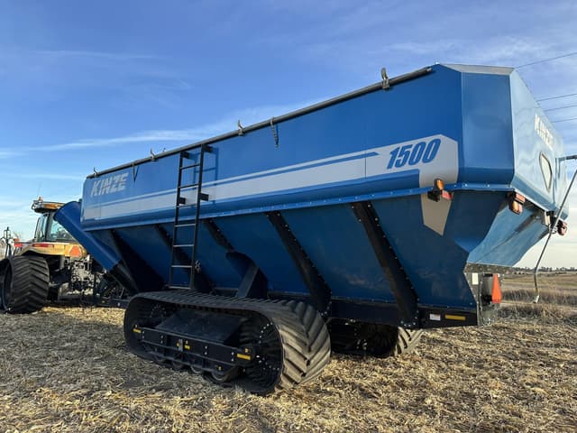 Image of Kinze 1500 equipment image 4